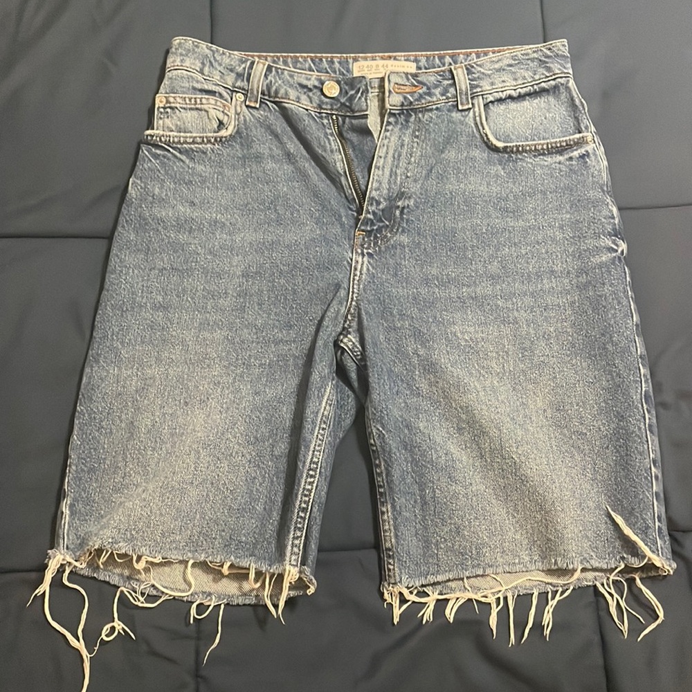 Primark Women’s High Waist “9 inseam raw frayed hems classic blue denim shorts 8